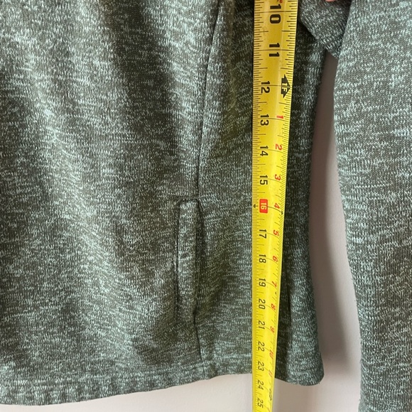 Columbia, XS, women’s heather green button front hooded sweatshirt w/pockets EUC - Picture 4 of 7